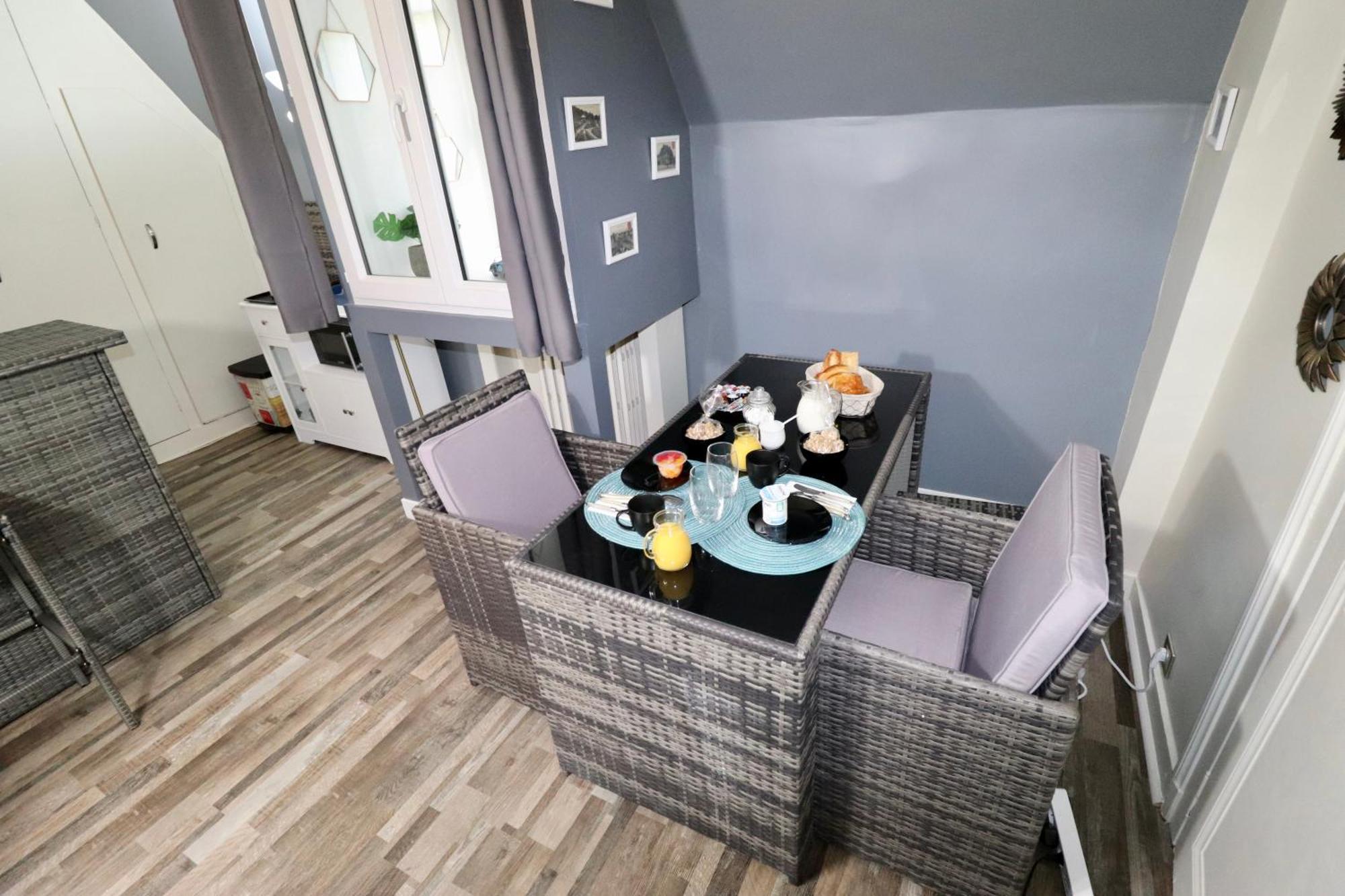 Duplex Au 2Eme Et De Notre Maison -Acces Au Jardin-Smart Tv-Streaming-Wifi Le Mans Exteriér fotografie